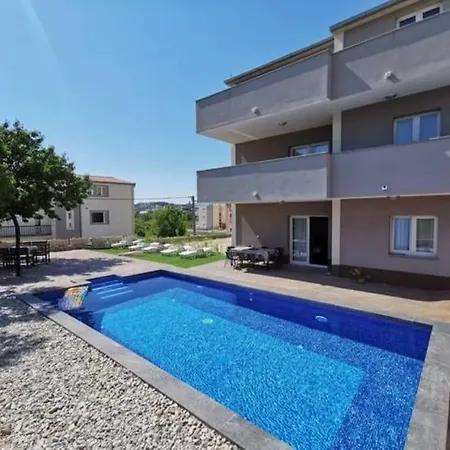 Duplex Monte Grasso With Two Private Pools
