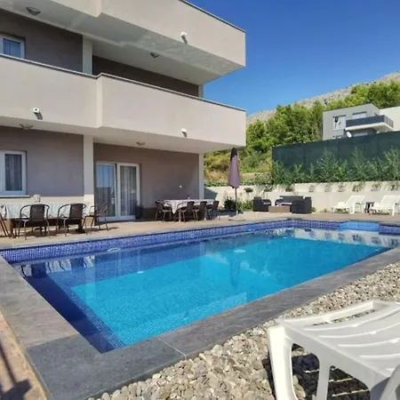 Villa Duplex Monte Grasso With Two Private Pools Podstrana