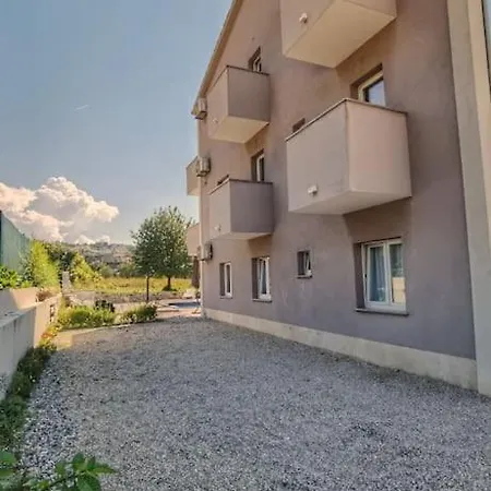 Duplex Monte Grasso With Two Private Pools Villa Podstrana