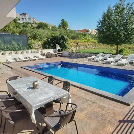 Duplex Monte Grasso With Two Private Pools * Podstrana