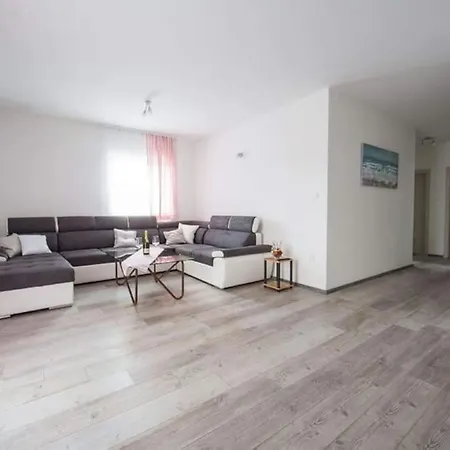 Duplex Monte Grasso With Two Private Pools * Podstrana